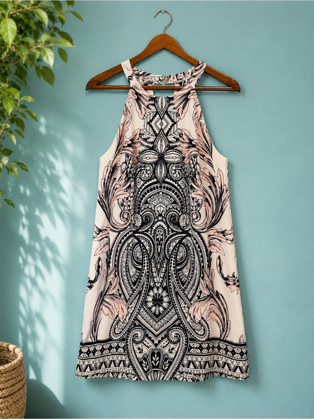 Windsor Paisley Halter Mini Dress Size M Pink Black Ivory Boho Resort Vacation